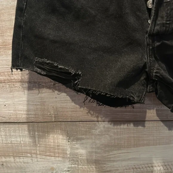 NWT Levi's 501 Black Jean Shorts size 30 - Picture 6 of 7